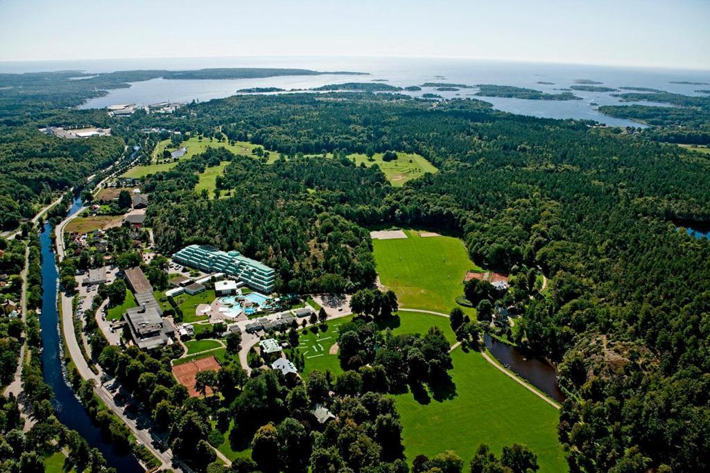 Ronneby Brunnspark Vandrarhem Och B&B Extérieur photo